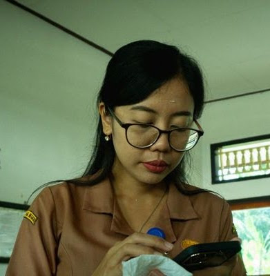 Komang Ayu Nadya Suhita Lestari, S.Pd